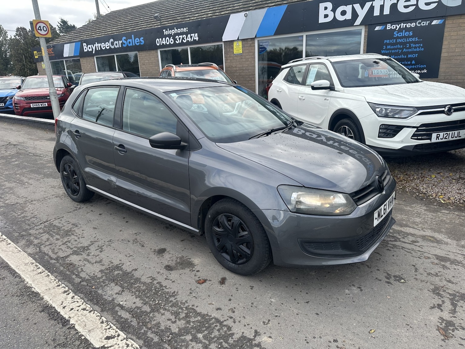 Used Volkswagen Polo 2011 for sale - 76334808: Photo 2