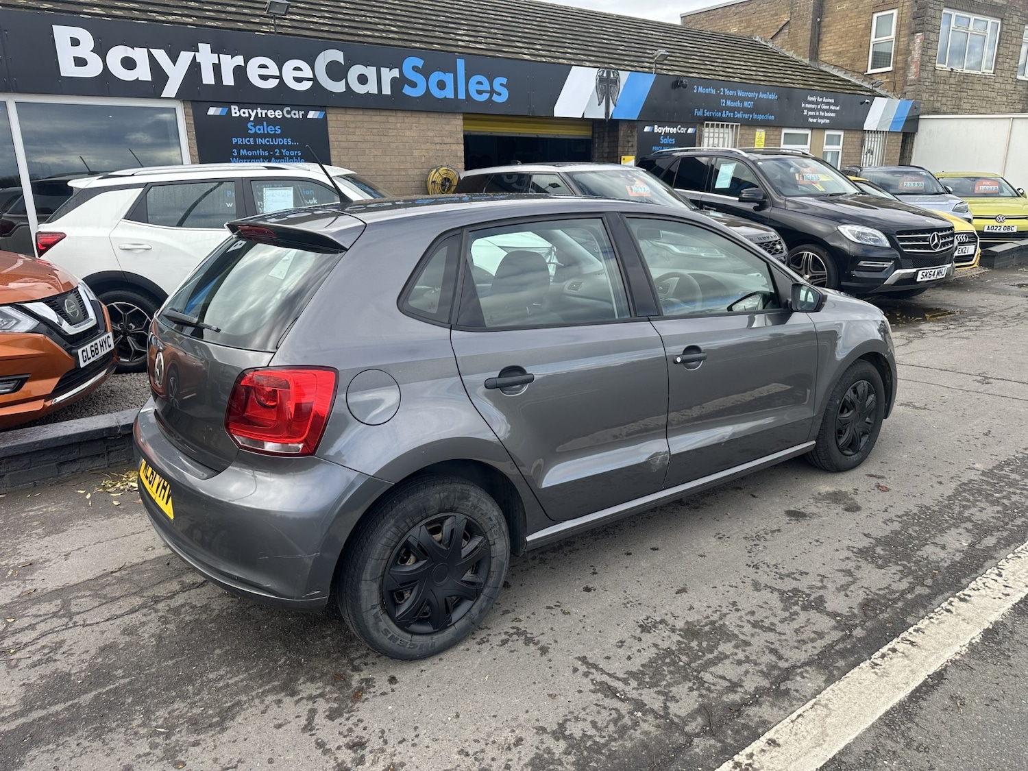 Used Volkswagen Polo 2011 for sale - 76334808: Photo 4