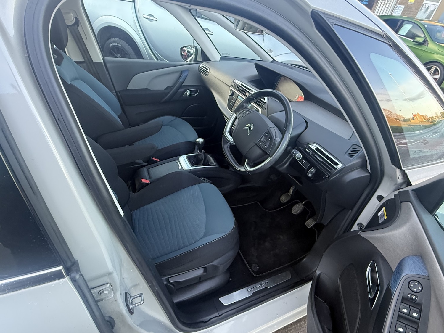 Used Citroen C4 Picasso 2017 for sale - 77129608: Photo 17