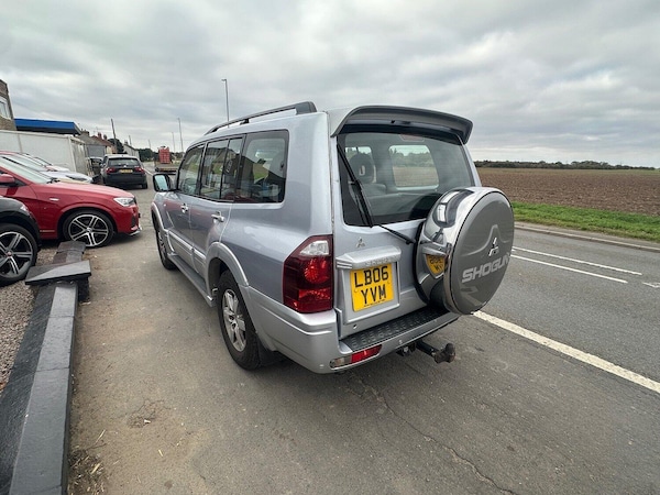 Used Mitsubishi Shogun 2006 for sale - 76225220: Photo 5
