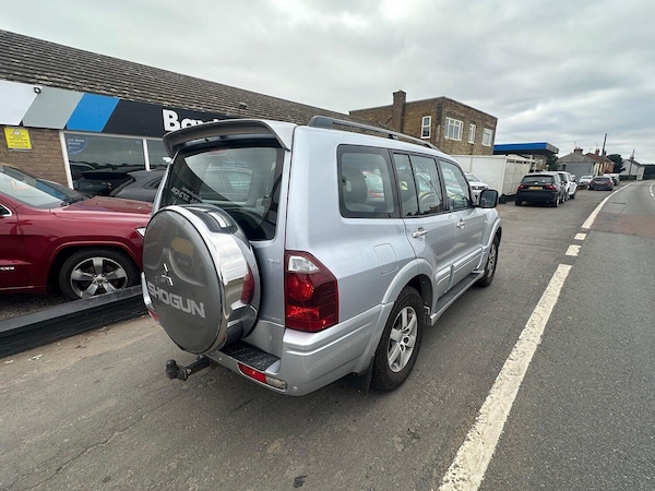 Used Mitsubishi Shogun 2006 for sale - 76225220: Photo 7