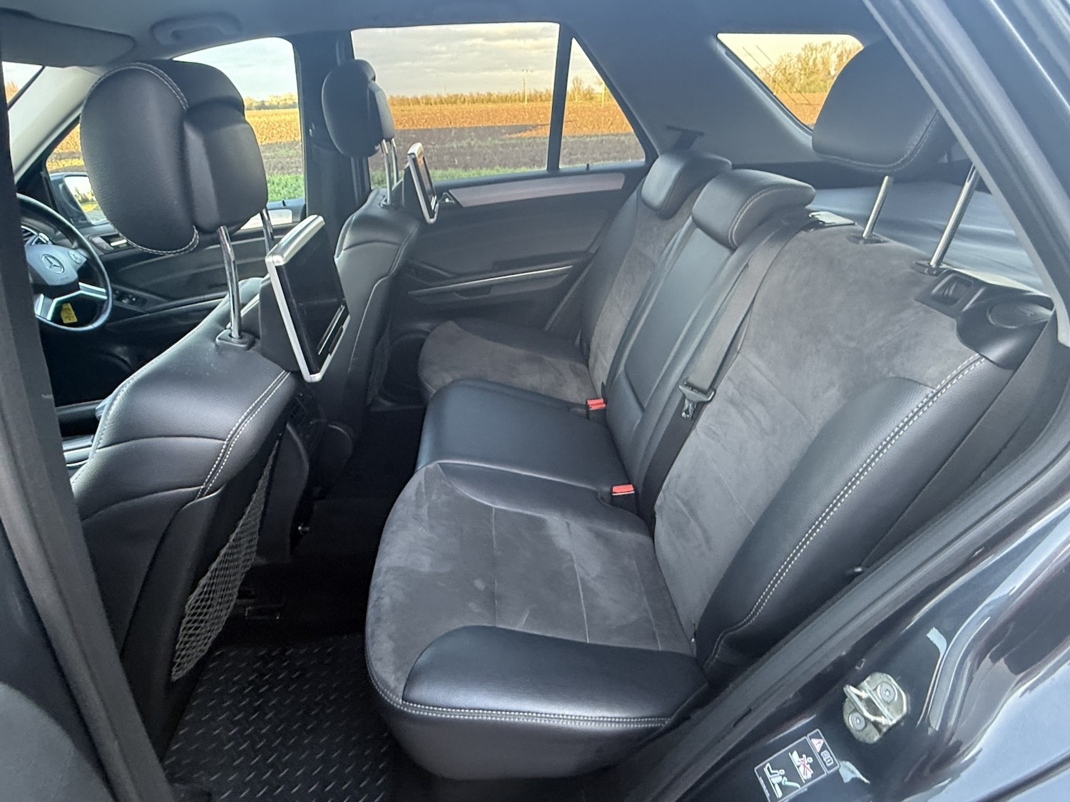 Used Mercedes-Benz M Class 2010 for sale - 76911061: Photo 21