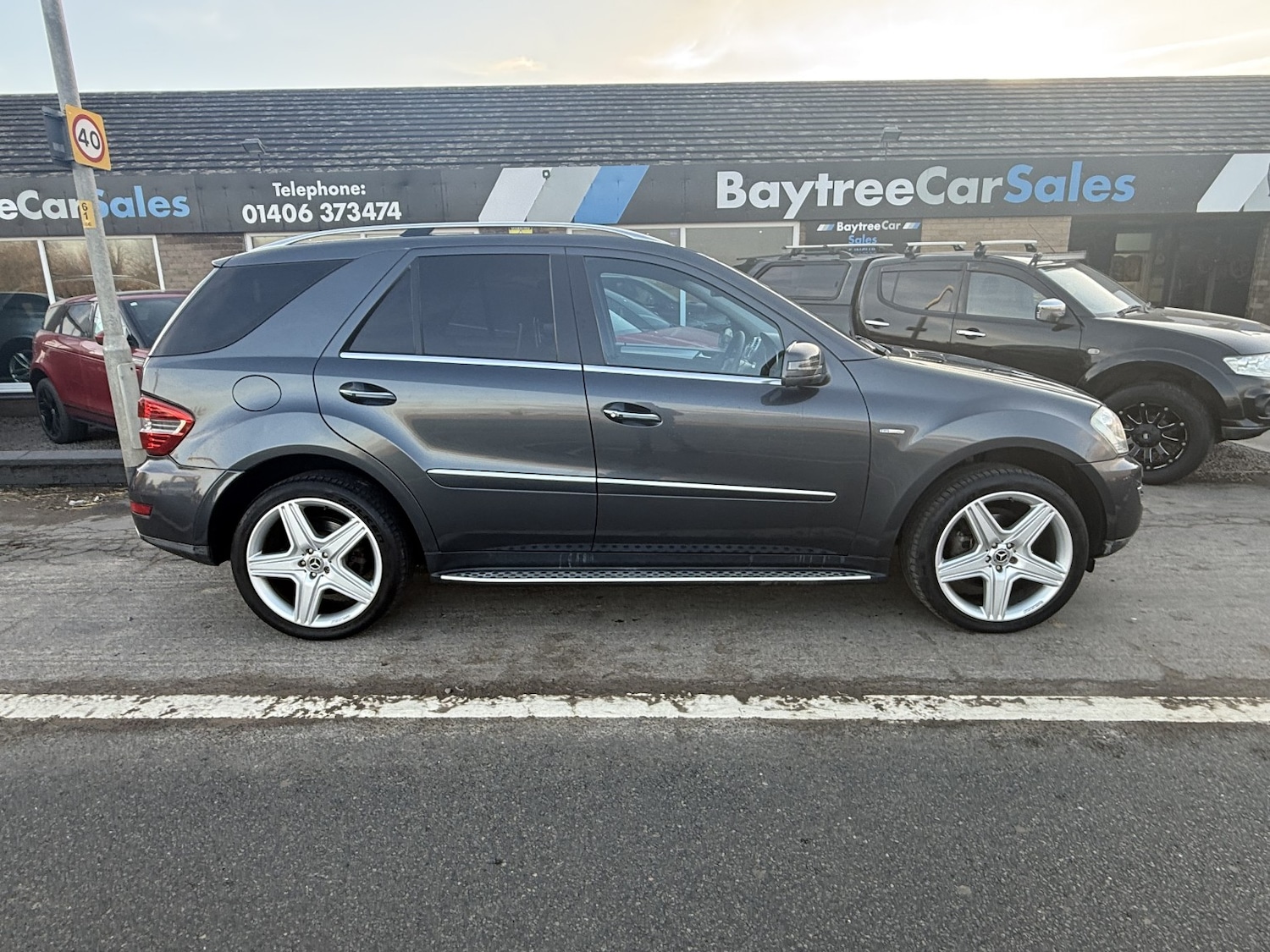 Used Mercedes-Benz M Class 2010 for sale - 76911061: Photo 3