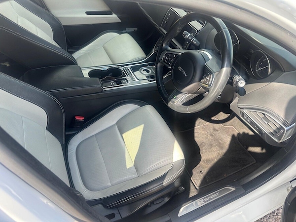 Used Jaguar XE 2015 for sale - 75297117: Photo 12