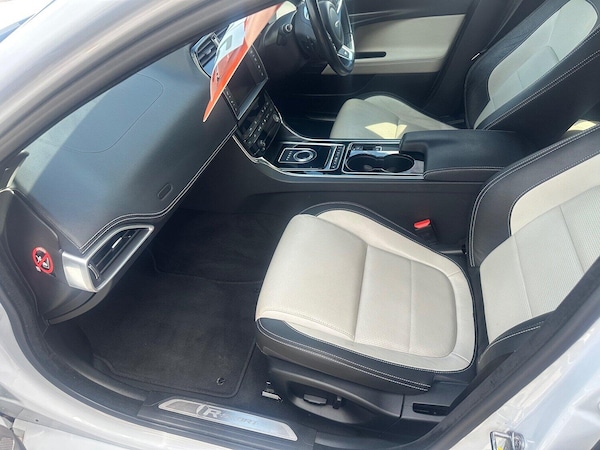 Used Jaguar XE 2015 for sale - 75297117: Photo 16