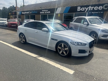 Used Jaguar XE 2015 for sale - 75297117: Photo