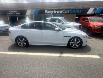 Used Jaguar XE 2015 for sale - 75297117: Photo