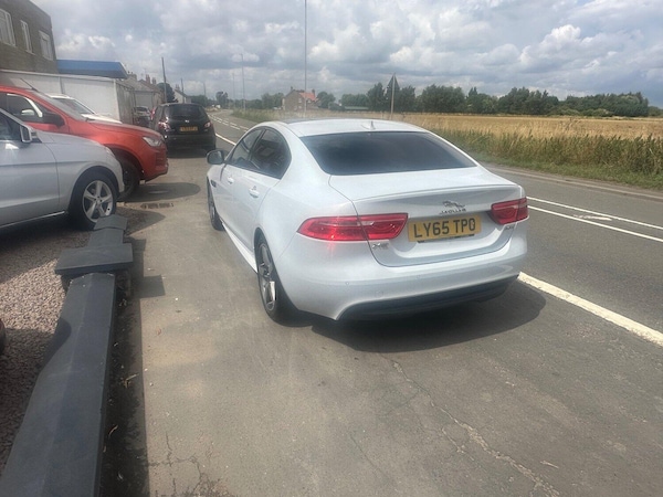 Used Jaguar XE 2015 for sale - 75297117: Photo 7
