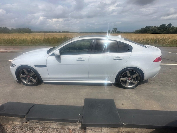 Used Jaguar XE 2015 for sale - 75297117: Photo 9