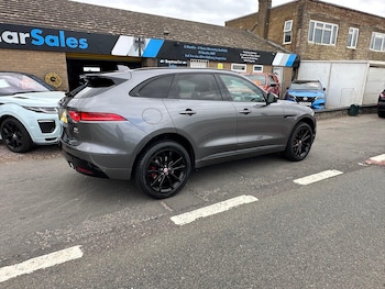 Used Jaguar F-Pace 2017 for sale - 75406207: Photo