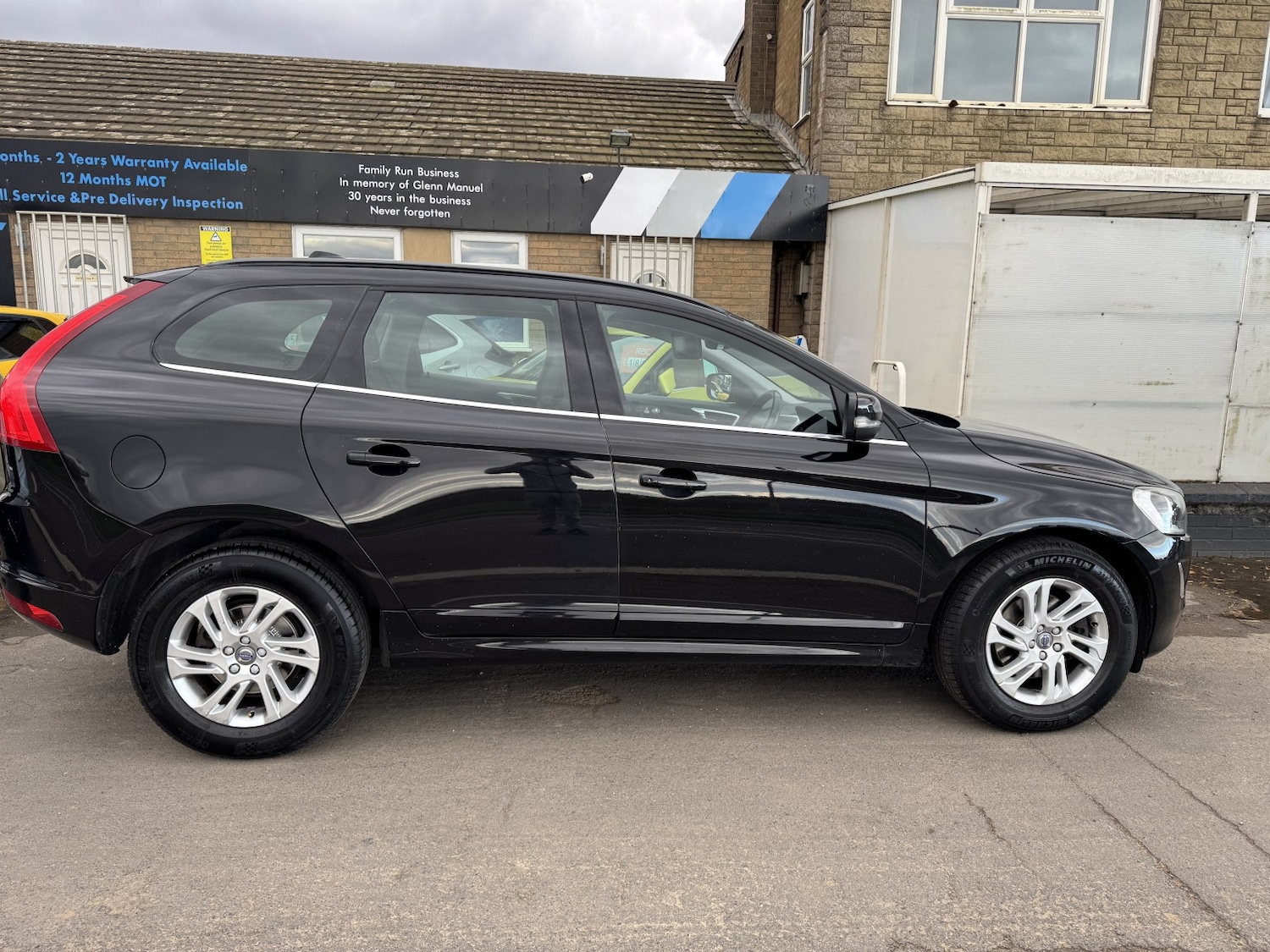 Used Volvo XC60 2017 for sale - 76376865: Photo 1