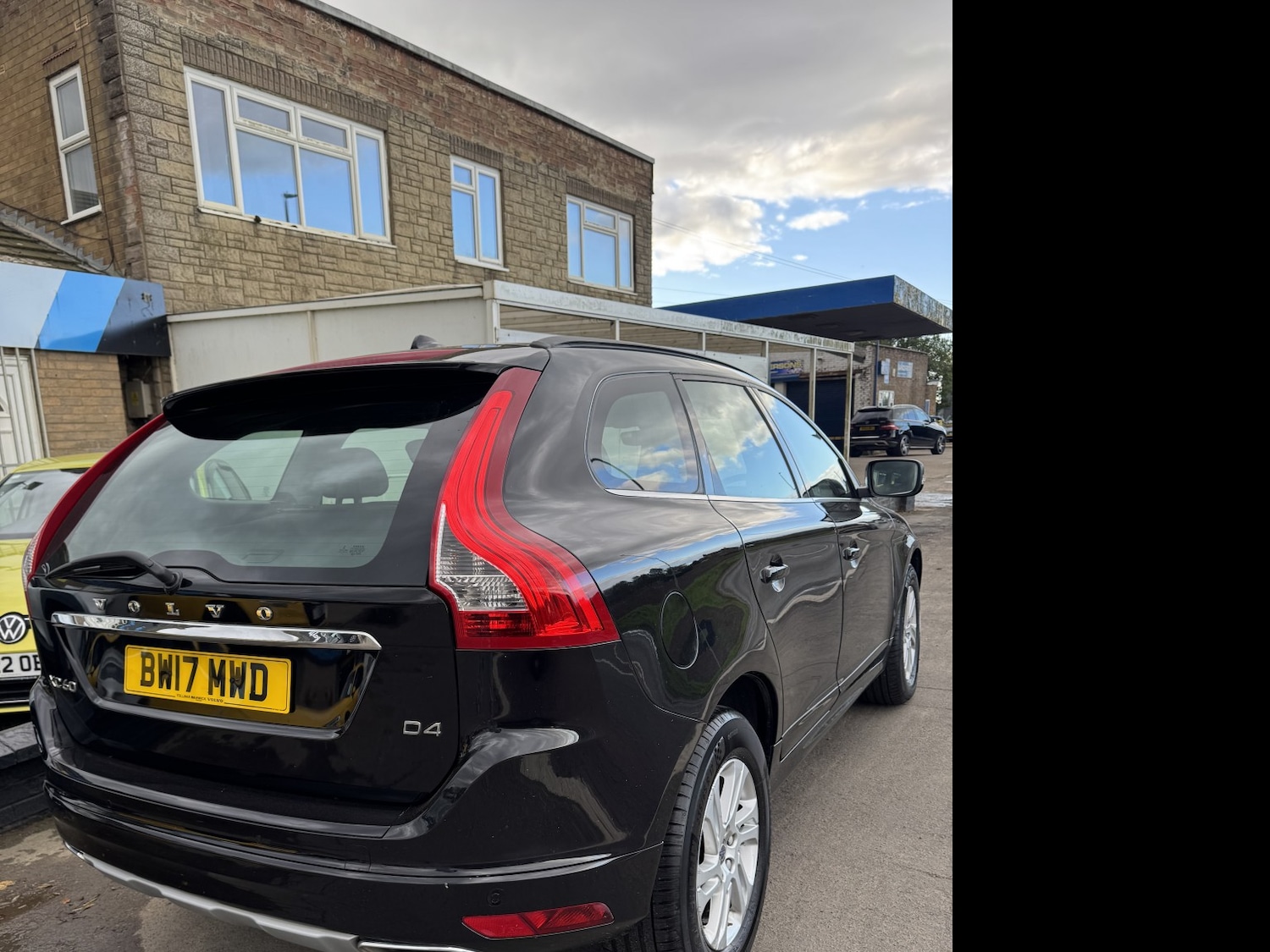 Used Volvo XC60 2017 for sale - 76376865: Photo 10
