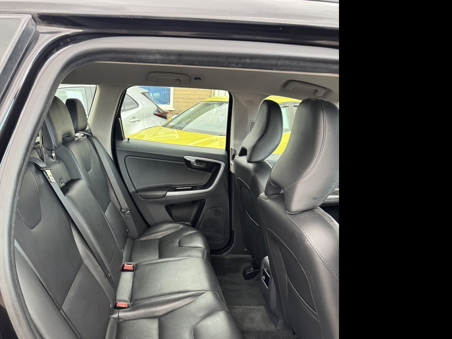 Used Volvo XC60 2017 for sale - 76376865: Photo 18