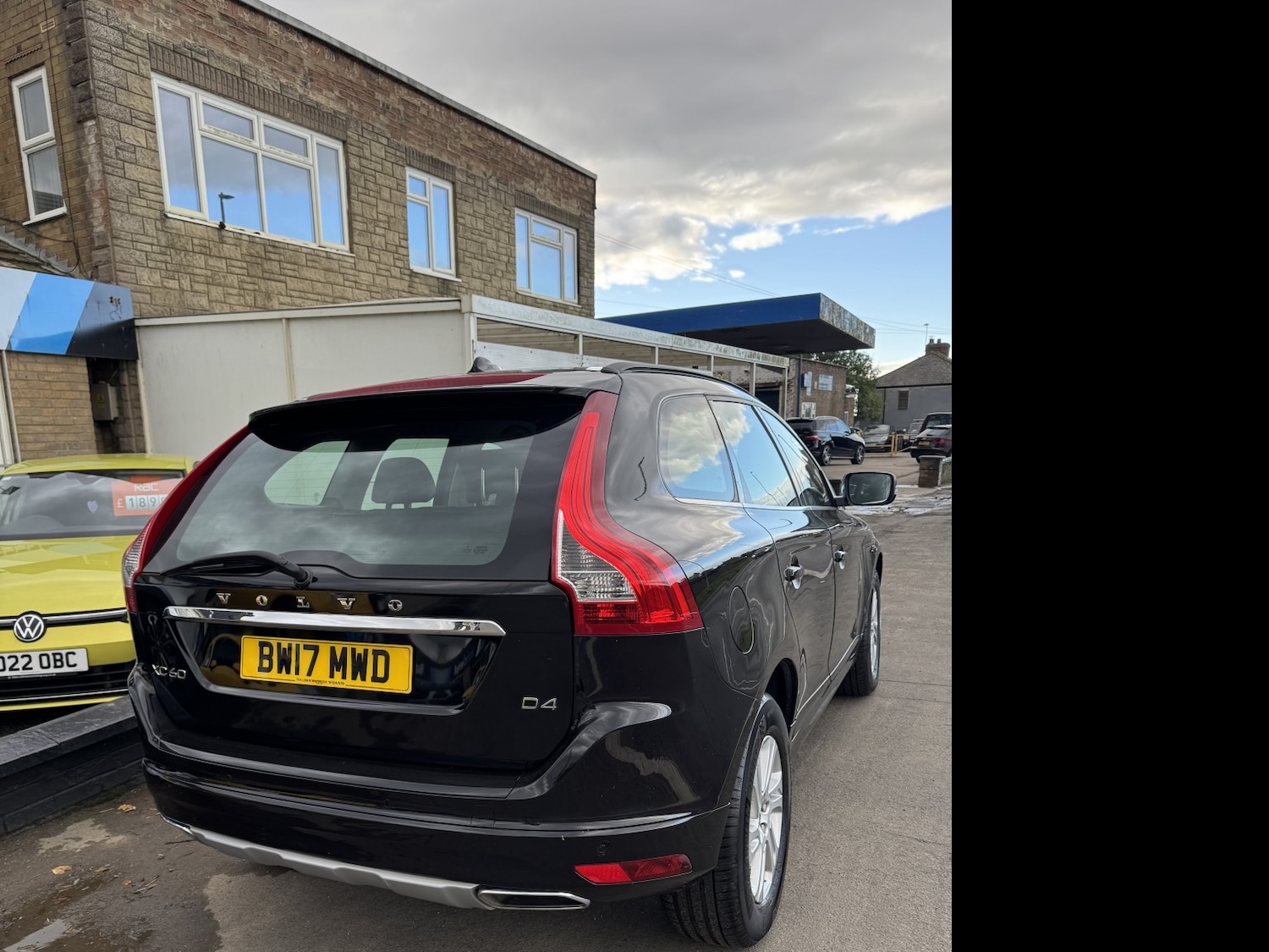 Used Volvo XC60 2017 for sale - 76376865: Photo 5