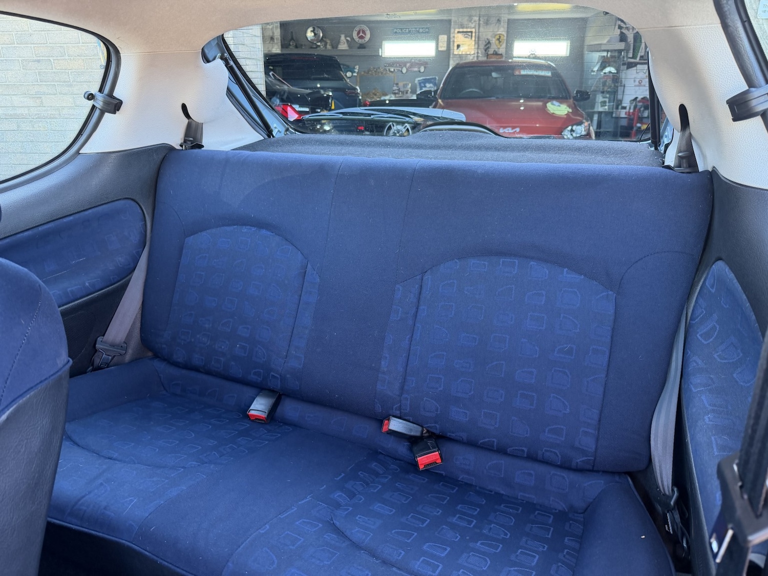 Used Peugeot 206 2002 for sale - 77938172: Photo 14