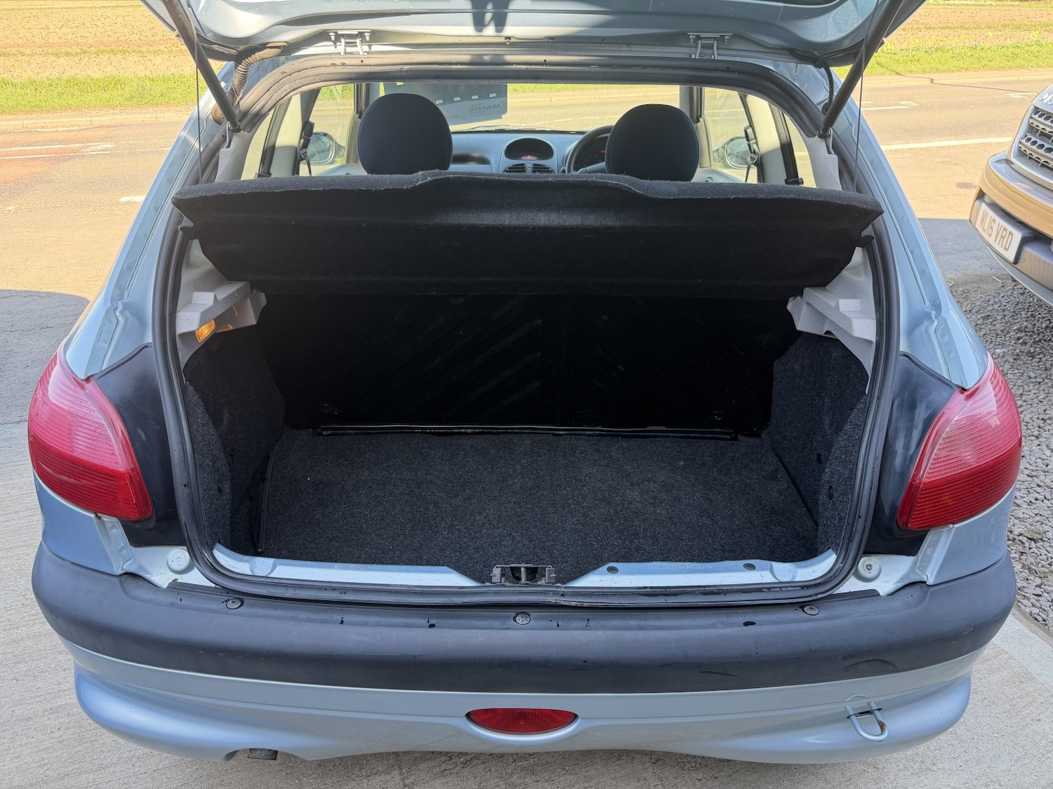 Used Peugeot 206 2002 for sale - 77938172: Photo 7