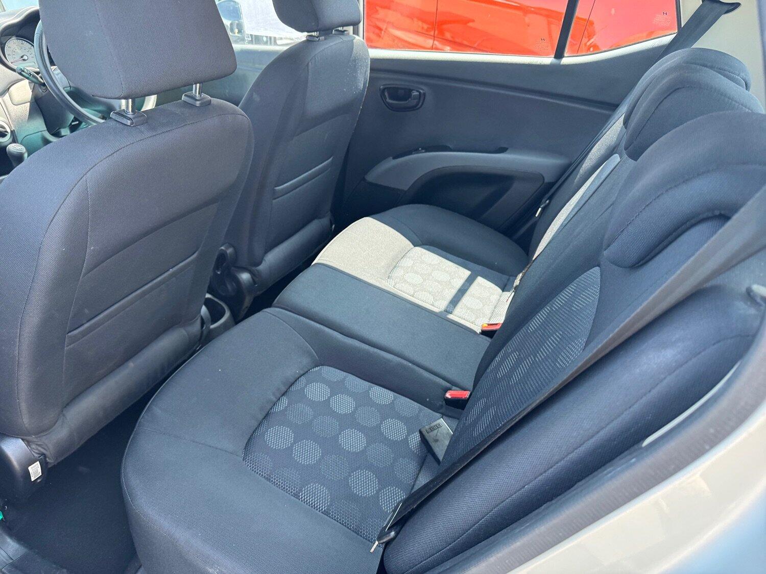 Used Hyundai i10 2009 for sale - 76963438: Photo 6