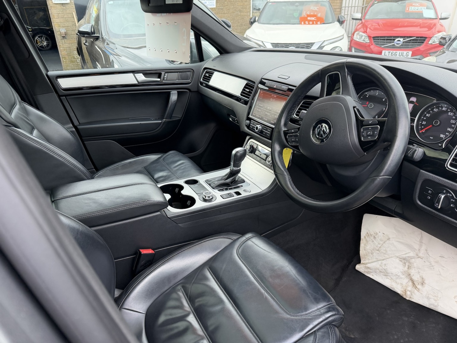 Used Volkswagen Touareg 2014 for sale - 77558662: Photo 11