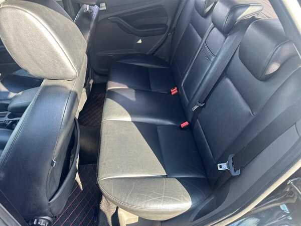 Used Ford Focus 2005 for sale - 76225198: Photo 13