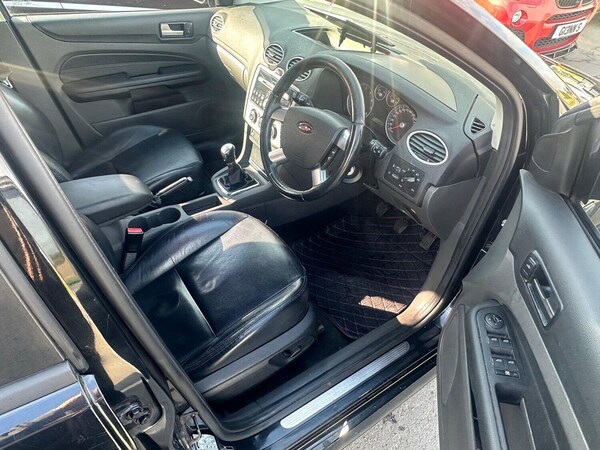 Used Ford Focus 2005 for sale - 76225198: Photo 9