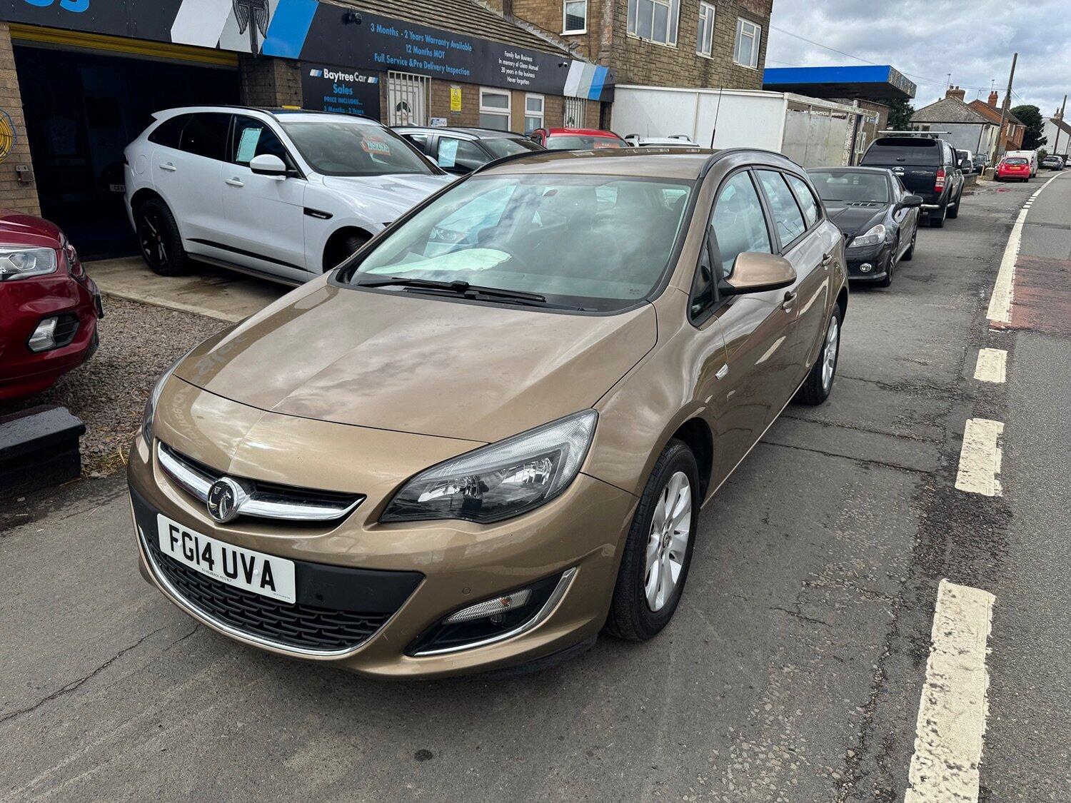 Used Vauxhall Astra 2014 for sale - 75779376: Photo 2