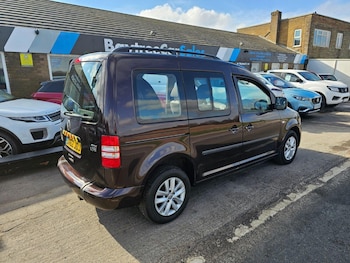 Used Volkswagen Caddy Maxi Life 2013 for sale - 72430950: Photo