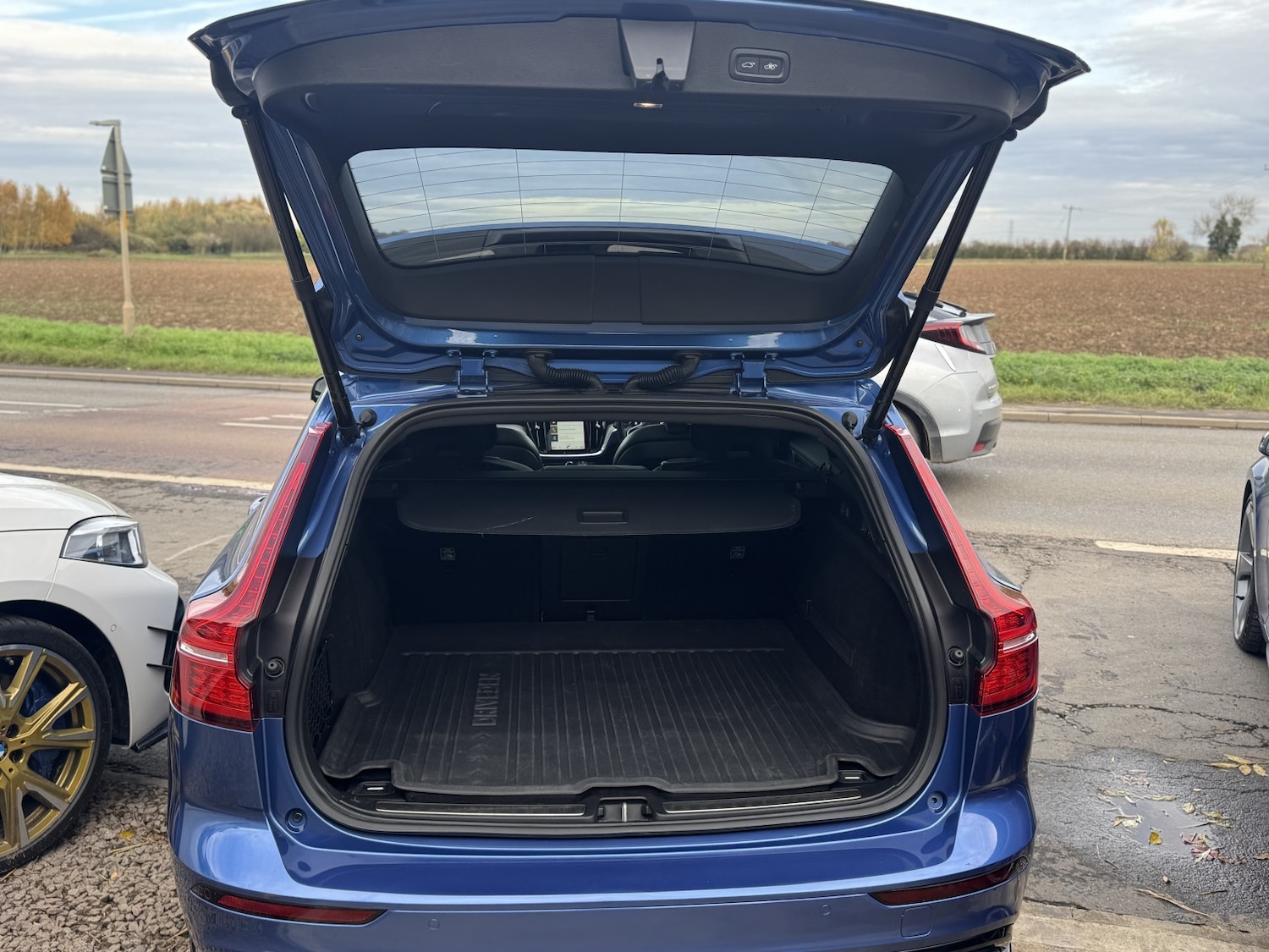 Used Volvo V60 2019 for sale - 76391449: Photo 19