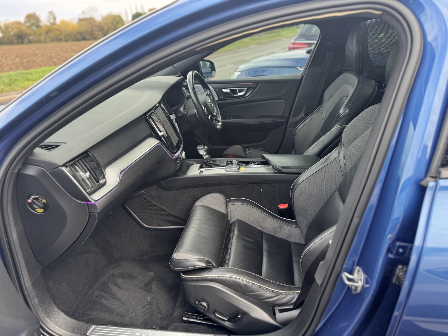 Used Volvo V60 2019 for sale - 76391449: Photo 8