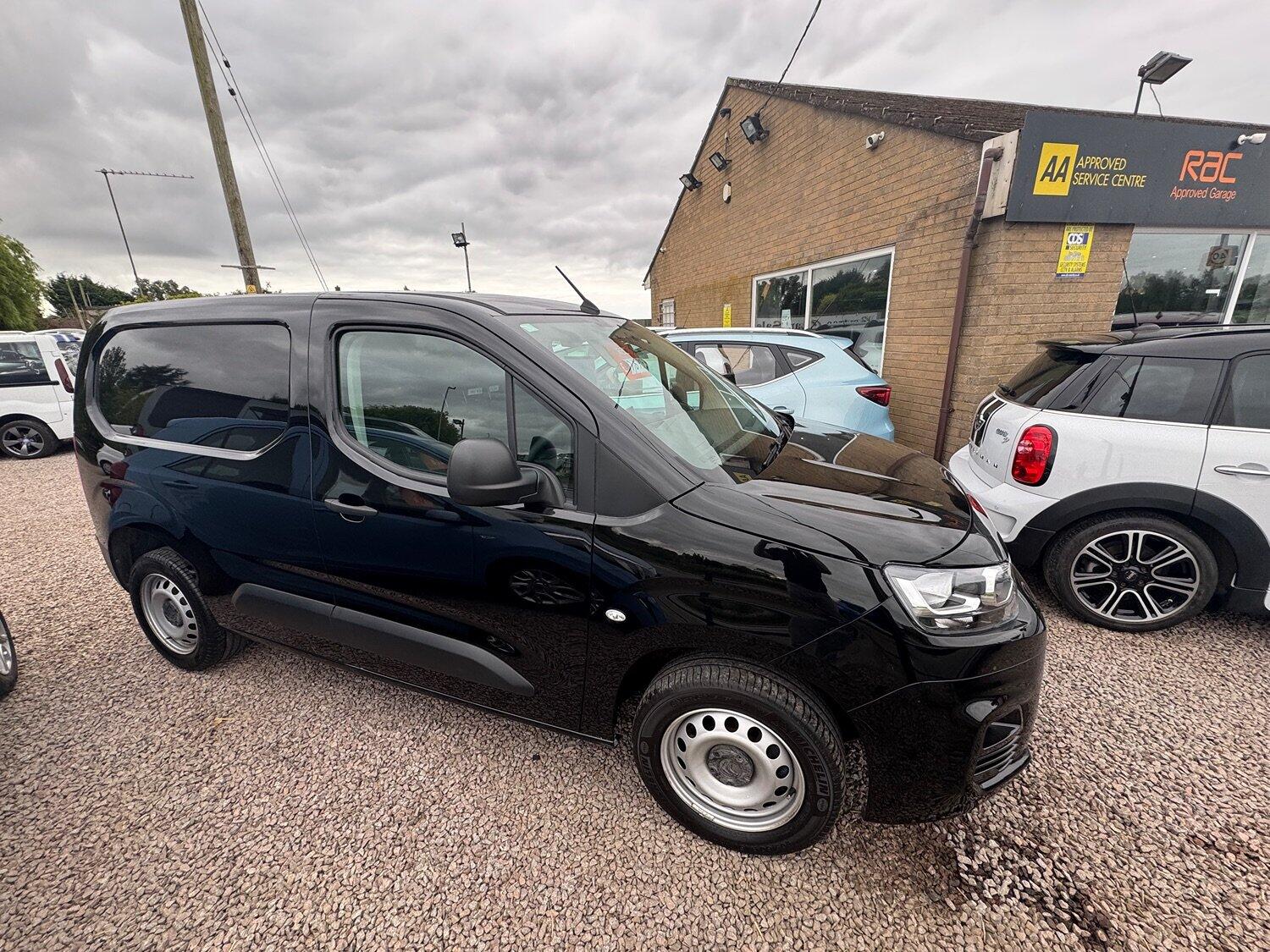 Used Citroen Berlingo 2024 for sale - 76793214: Photo 2