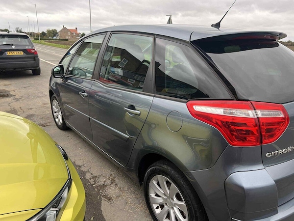 Used Citroen C4 Picasso 2011 for sale - 76174037: Photo 4