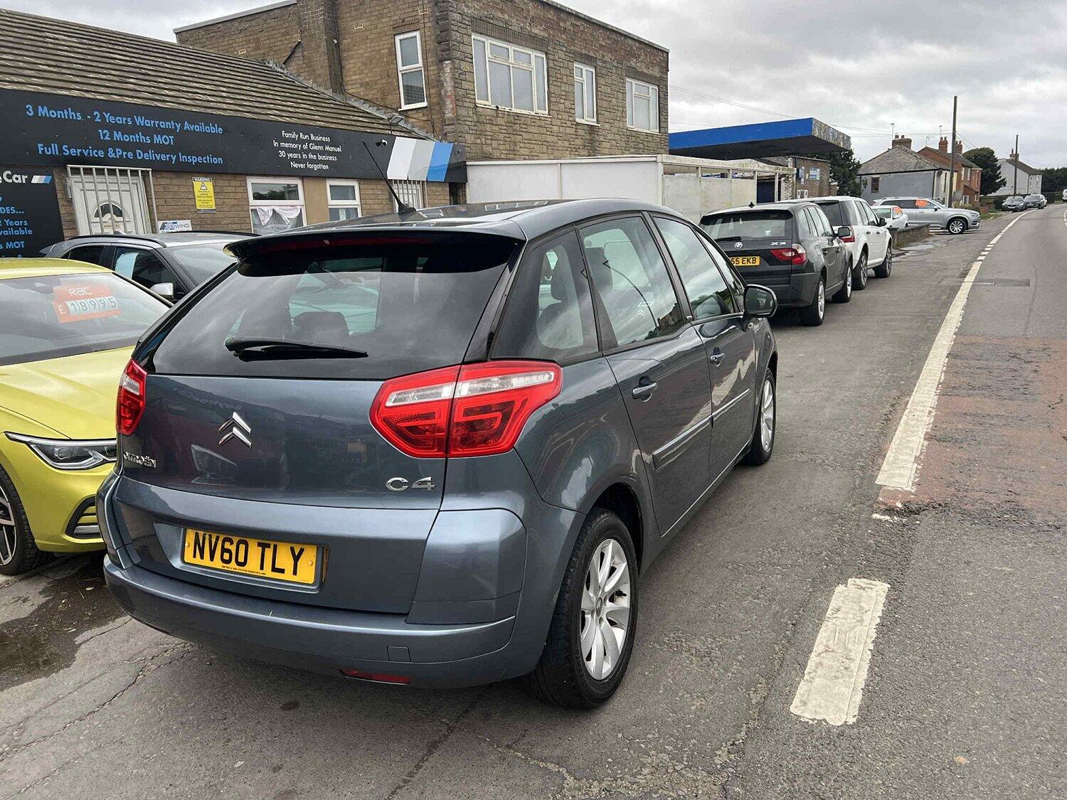 Used Citroen C4 Picasso 2011 for sale - 76174037: Photo 6