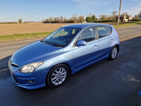 Used Hyundai i30 2011 for sale - 65989647: Photo 3