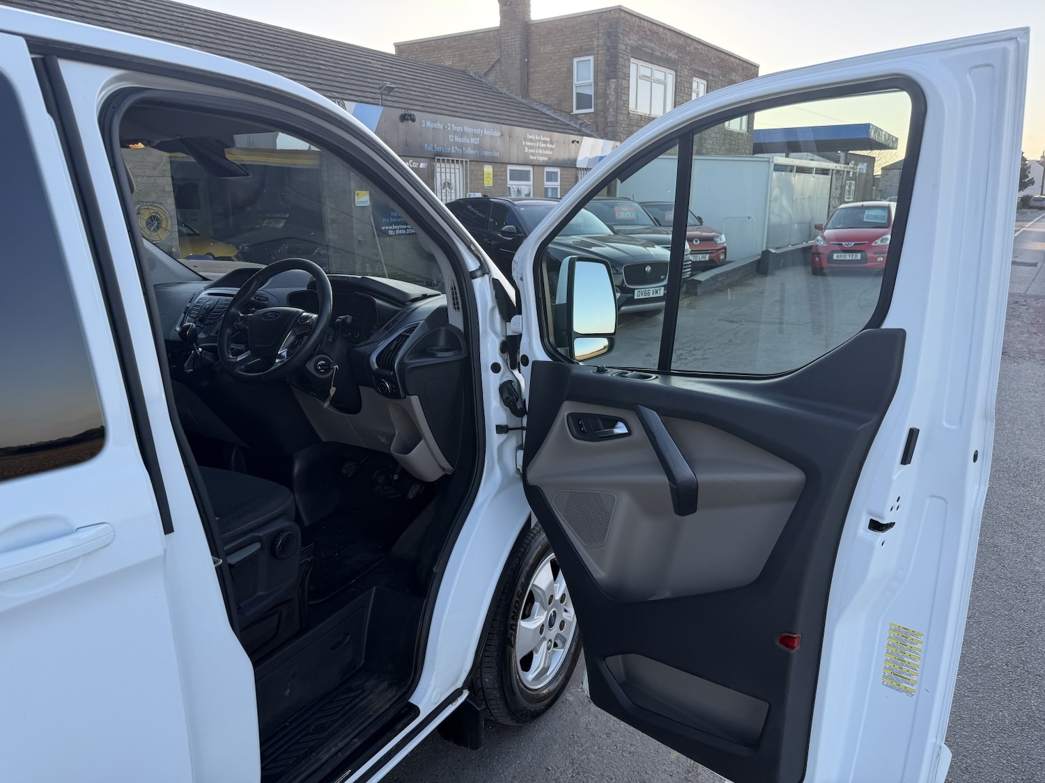 Used Ford Transit Custom 2015 for sale - 77938240: Photo 14