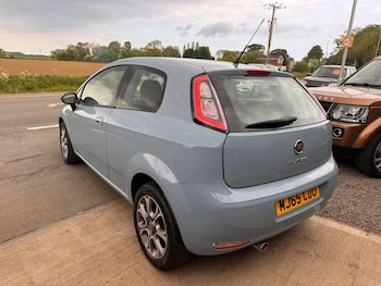 Used Fiat Punto 2015 for sale - 78489215: Photo