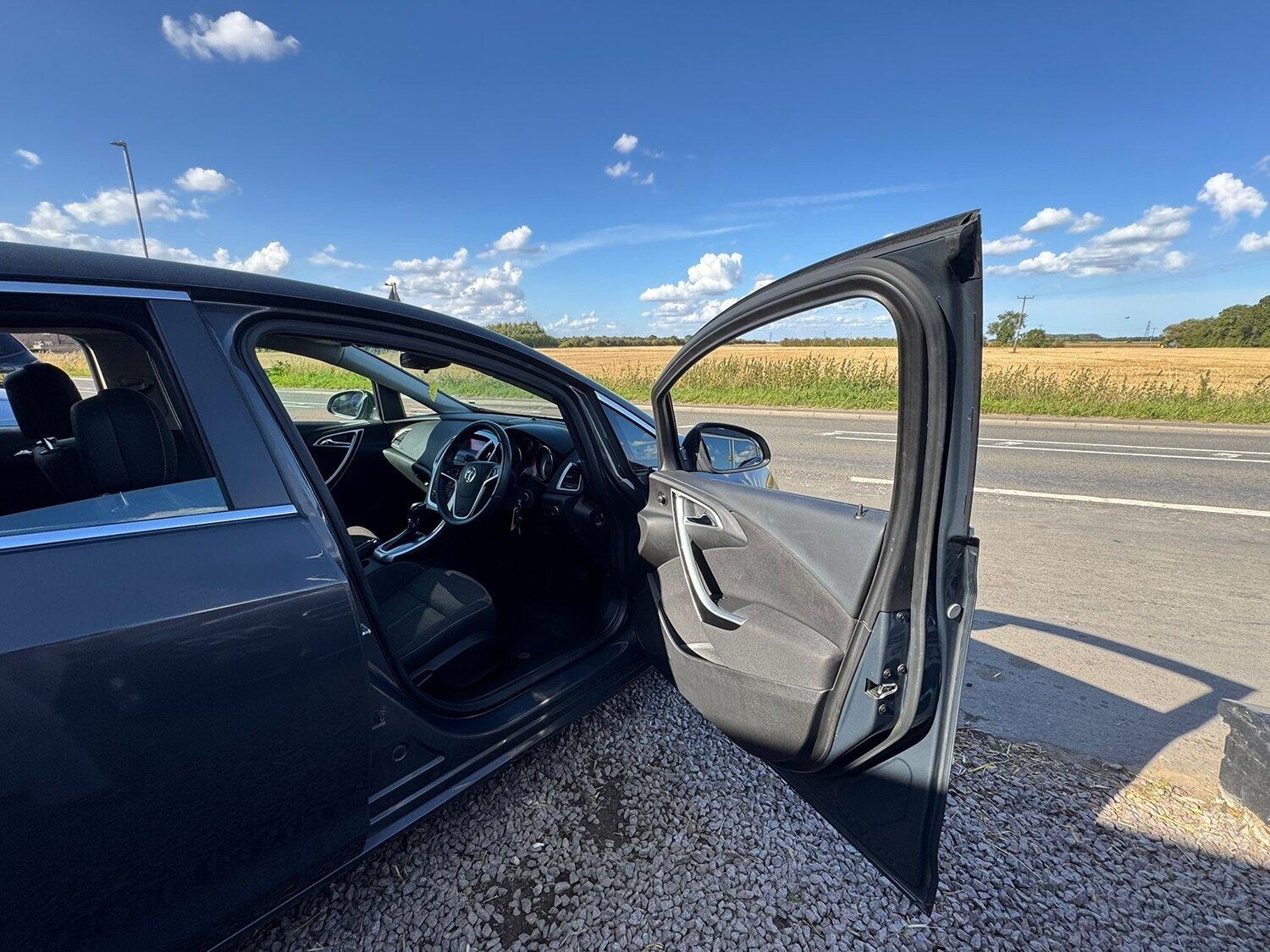 Used Vauxhall Astra 2013 for sale - 75904299: Photo 16