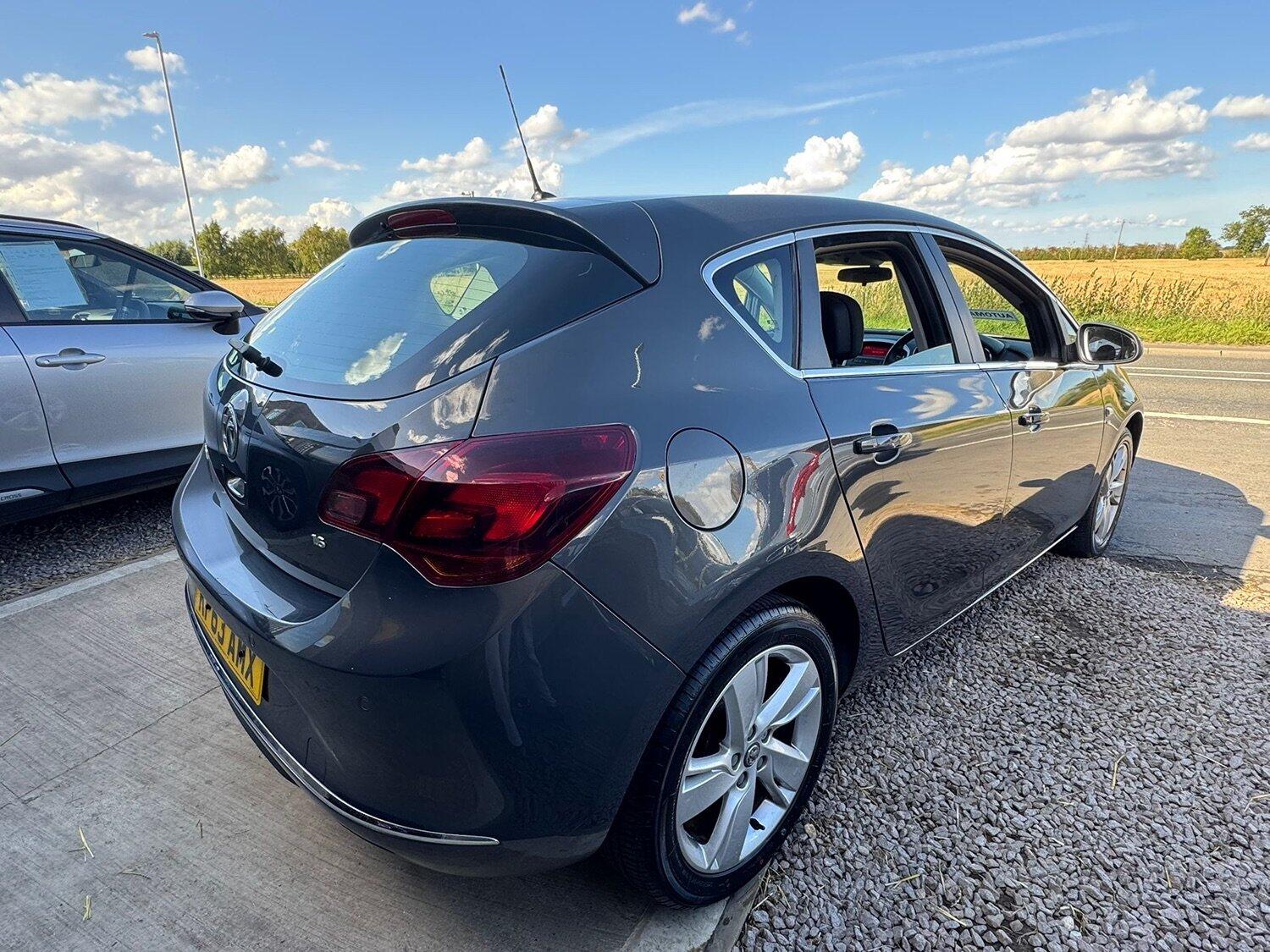 Used Vauxhall Astra 2013 for sale - 75904299: Photo 4