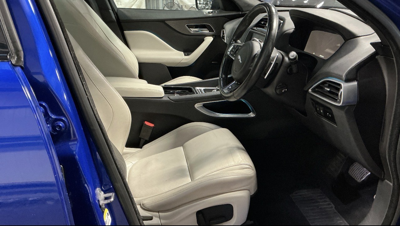 Used Jaguar F-Pace 2016 for sale - 77968765: Photo 2