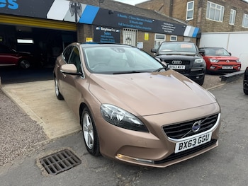 Used Volvo V40 2014 for sale - 79211377: Photo