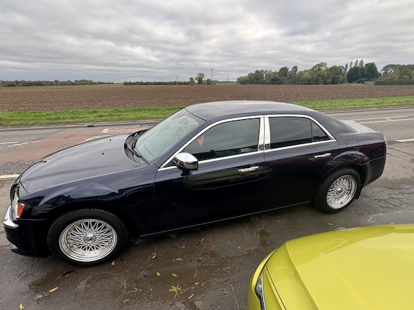 Used Chrysler 300C 2013 for sale - 76273317: Photo 16