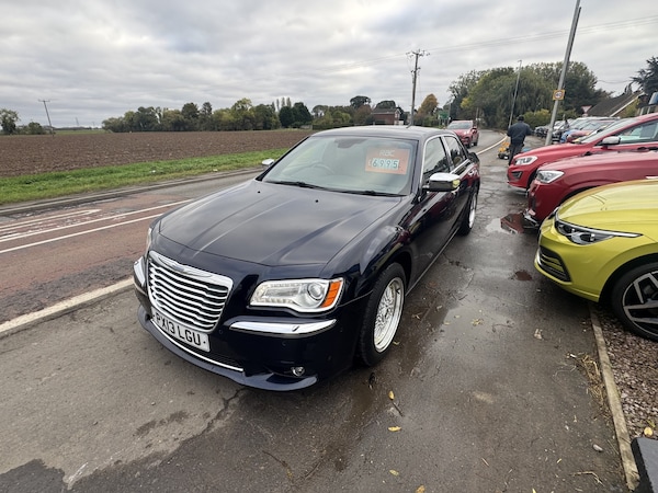 Used Chrysler 300C 2013 for sale - 76273317: Photo 17