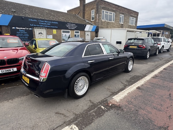 Used Chrysler 300C 2013 for sale - 76273317: Photo 5