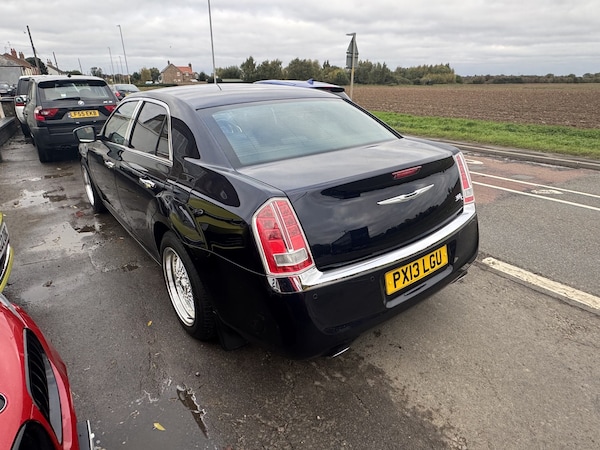 Used Chrysler 300C 2013 for sale - 76273317: Photo 7