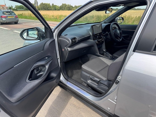 Used Toyota Yaris Cross 2024 for sale - 75550326: Photo 30