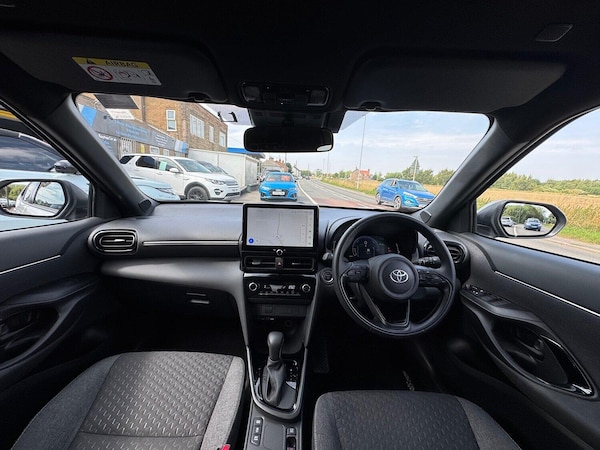 Used Toyota Yaris Cross 2024 for sale - 75550326: Photo 7