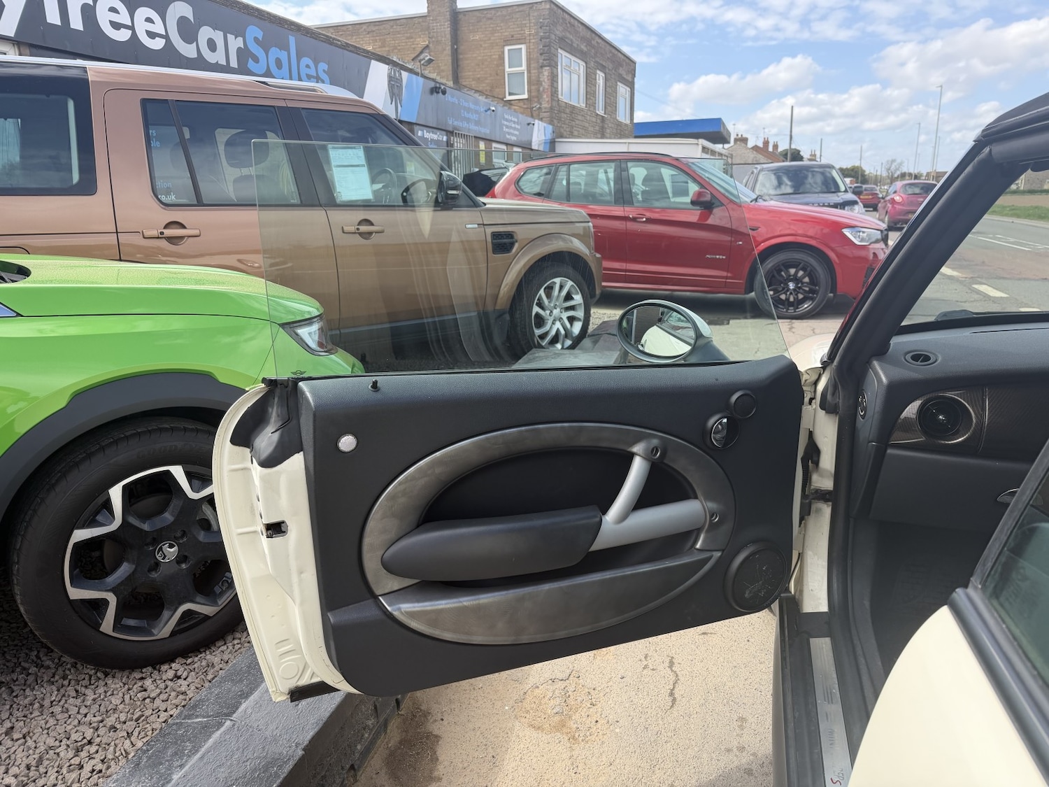 Used MINI Convertible 2008 for sale - 78213489: Photo 9