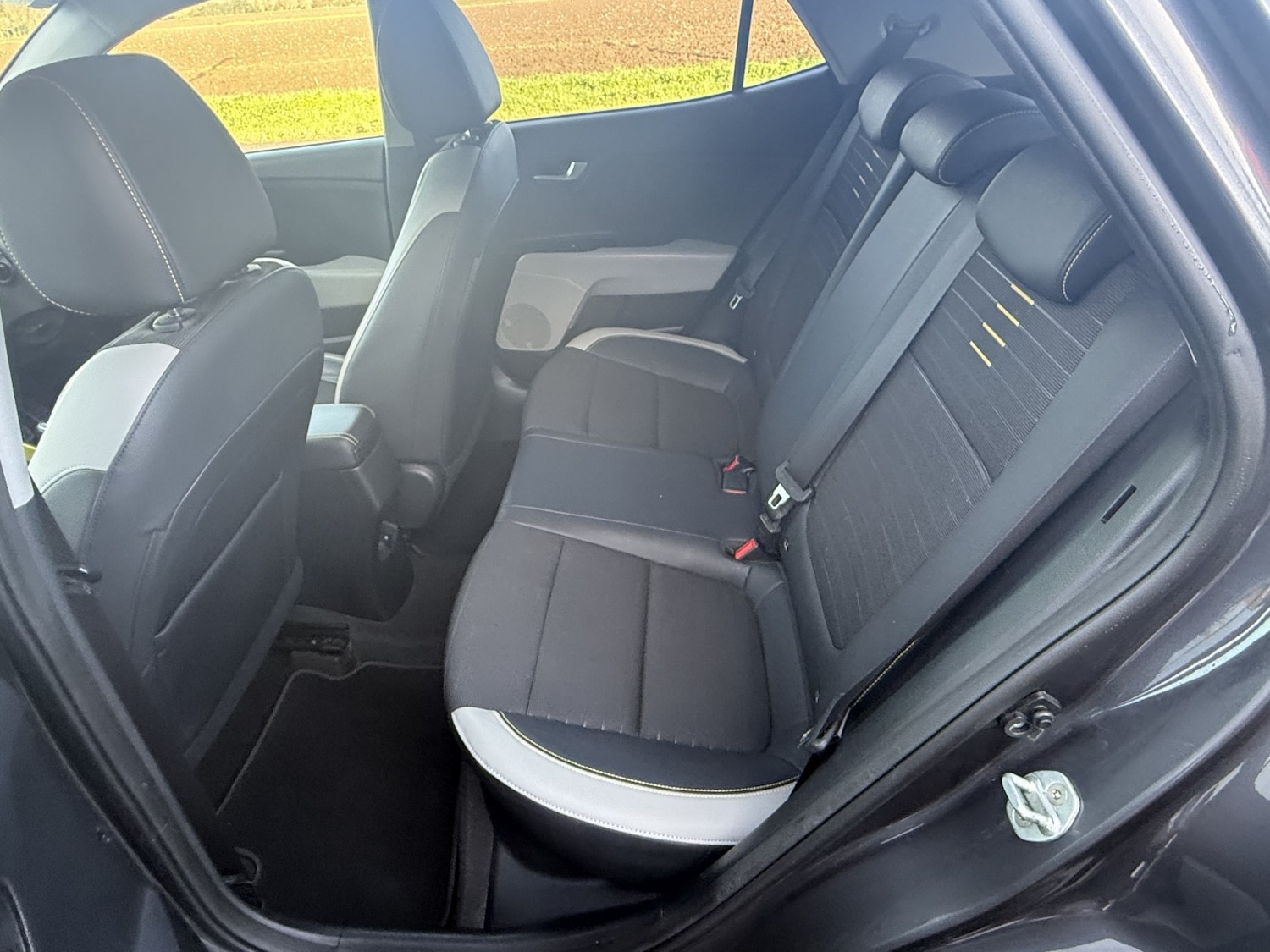 Used Kia Stonic 2018 for sale - 77464993: Photo 14