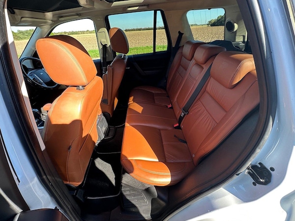 Used Land Rover Freelander 2 2011 for sale - 76093671: Photo 19