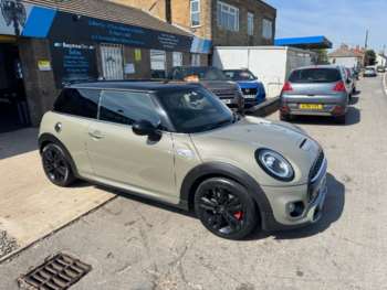 Used MINI Hatch 2019 for sale - 74594236: Photo