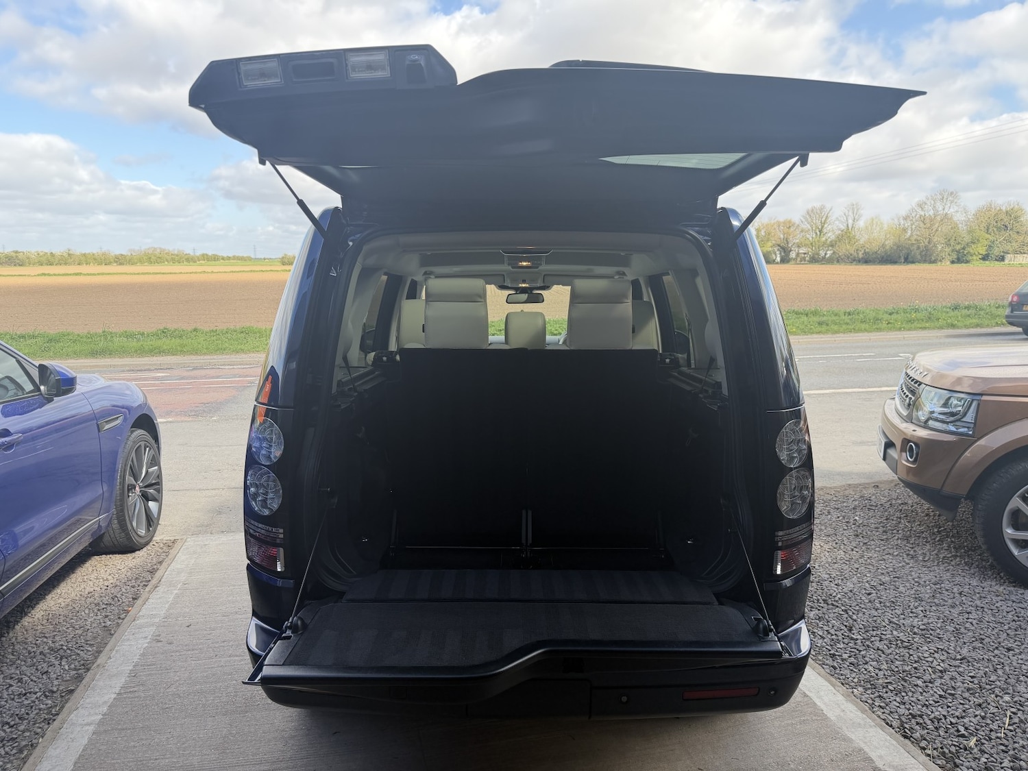 Used Land Rover Discovery 4 2014 for sale - 78112165: Photo 7