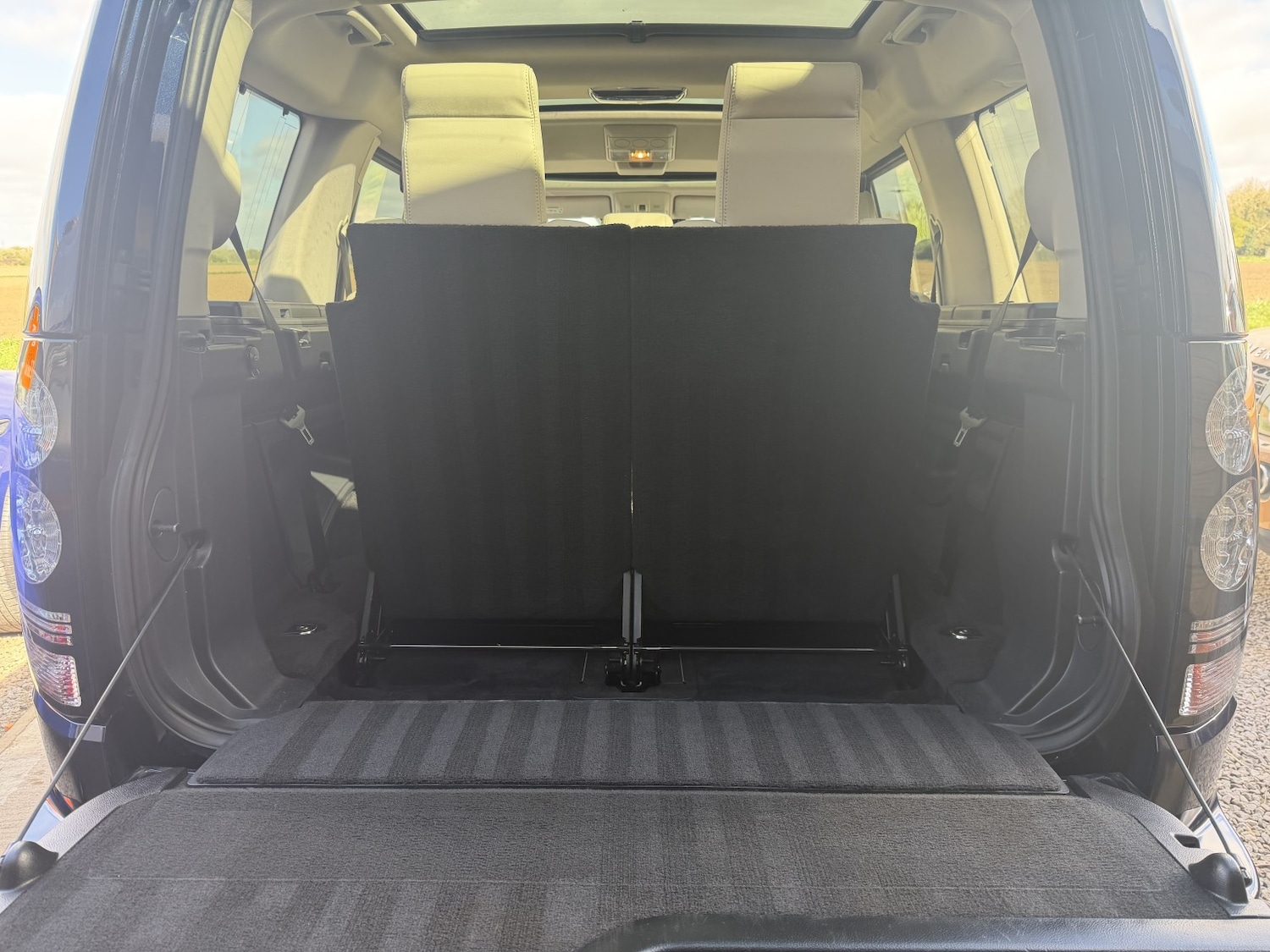 Used Land Rover Discovery 4 2014 for sale - 78112165: Photo 9